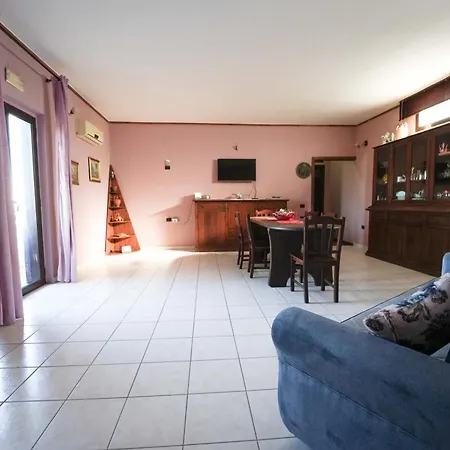 Apartment Bay *